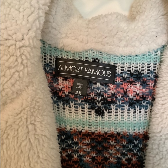 Aztec print open front sweater with hood - Picture 3 of 7